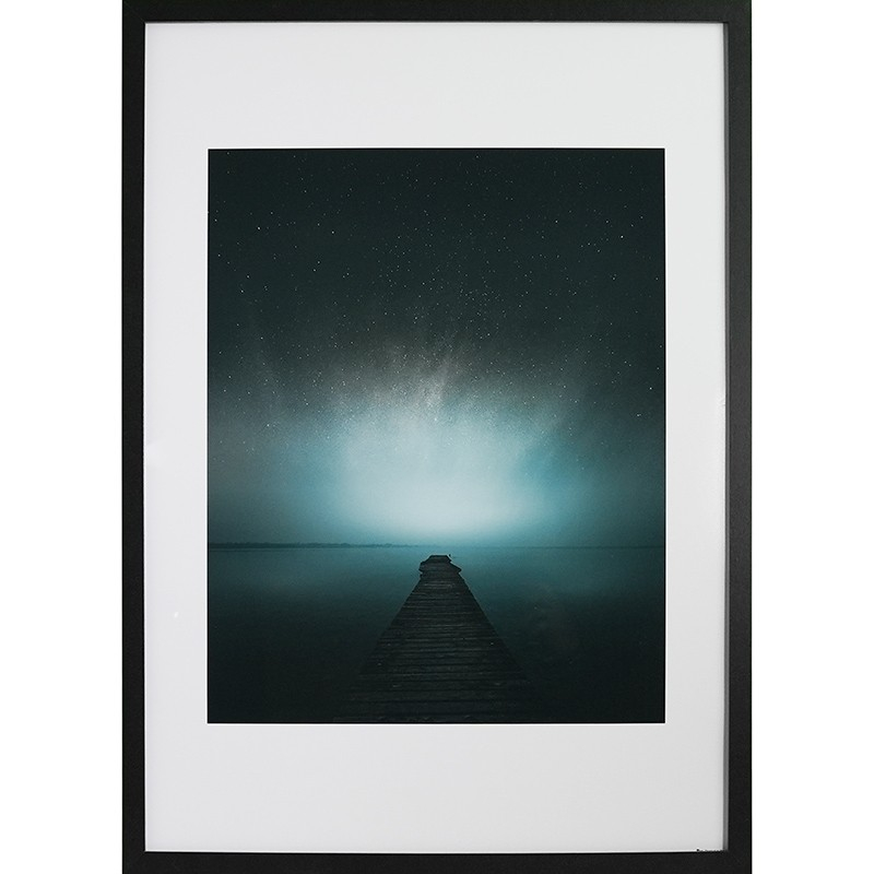 GBEYE Framed print - Under the stars by Andrea Fraccar - 50x70cm Bilderrahmen